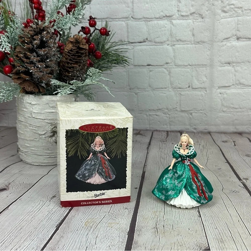 Vintage holiday Barbie hallmark Keepsake Ornament 1995 collector's series